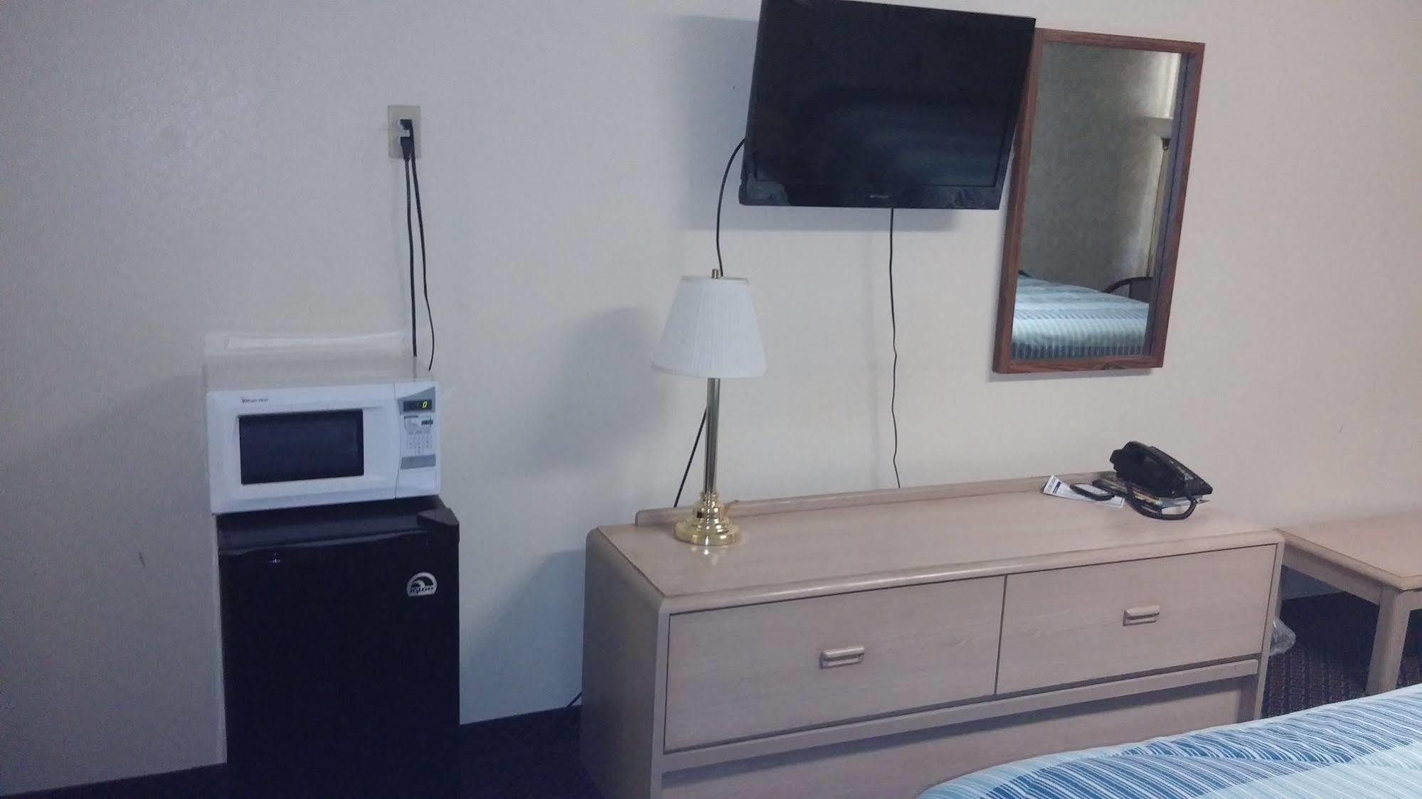 Budget Host Inn Eastland Extérieur photo